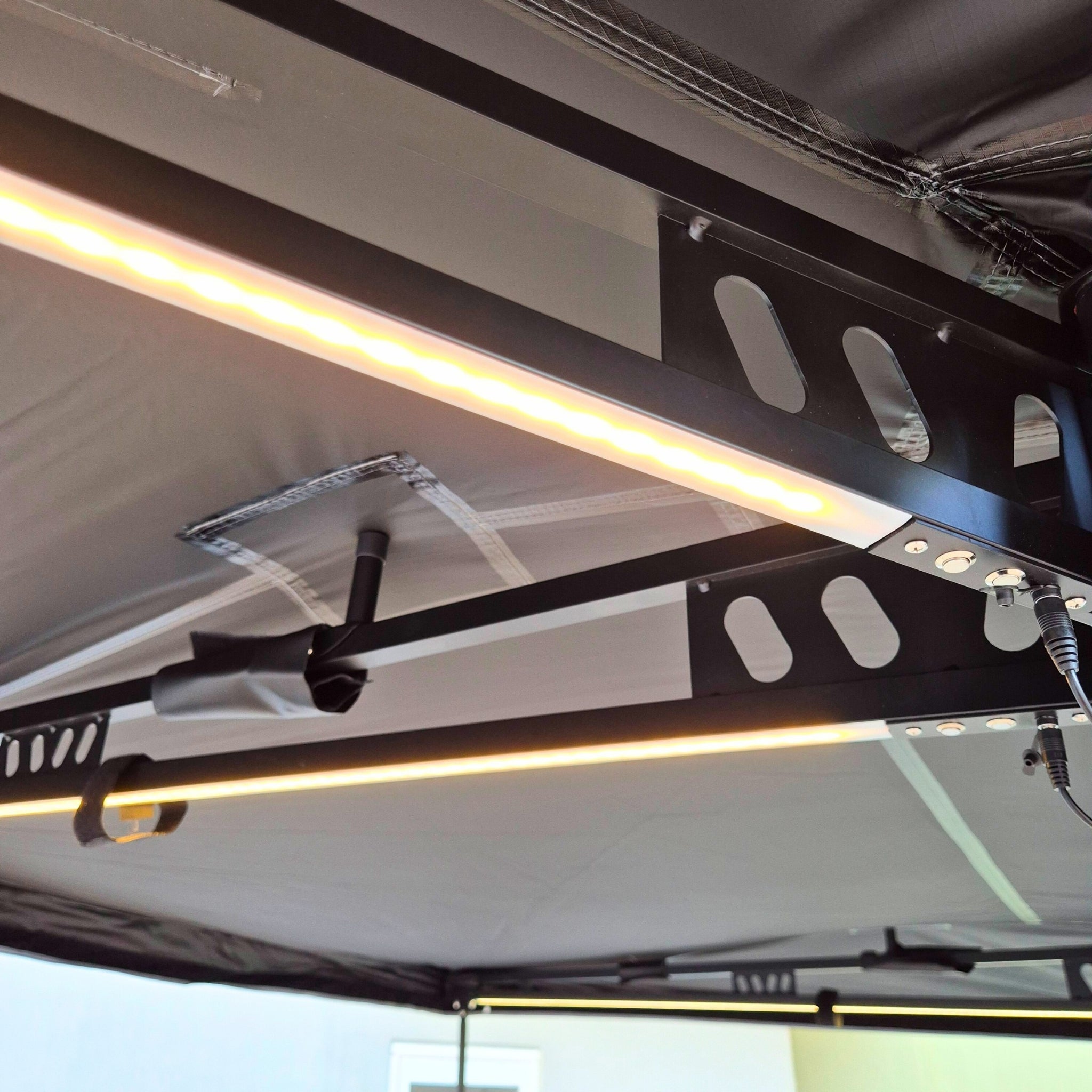 Firefly Outdoors - 2.5m XL 270 Awning with D-Zip