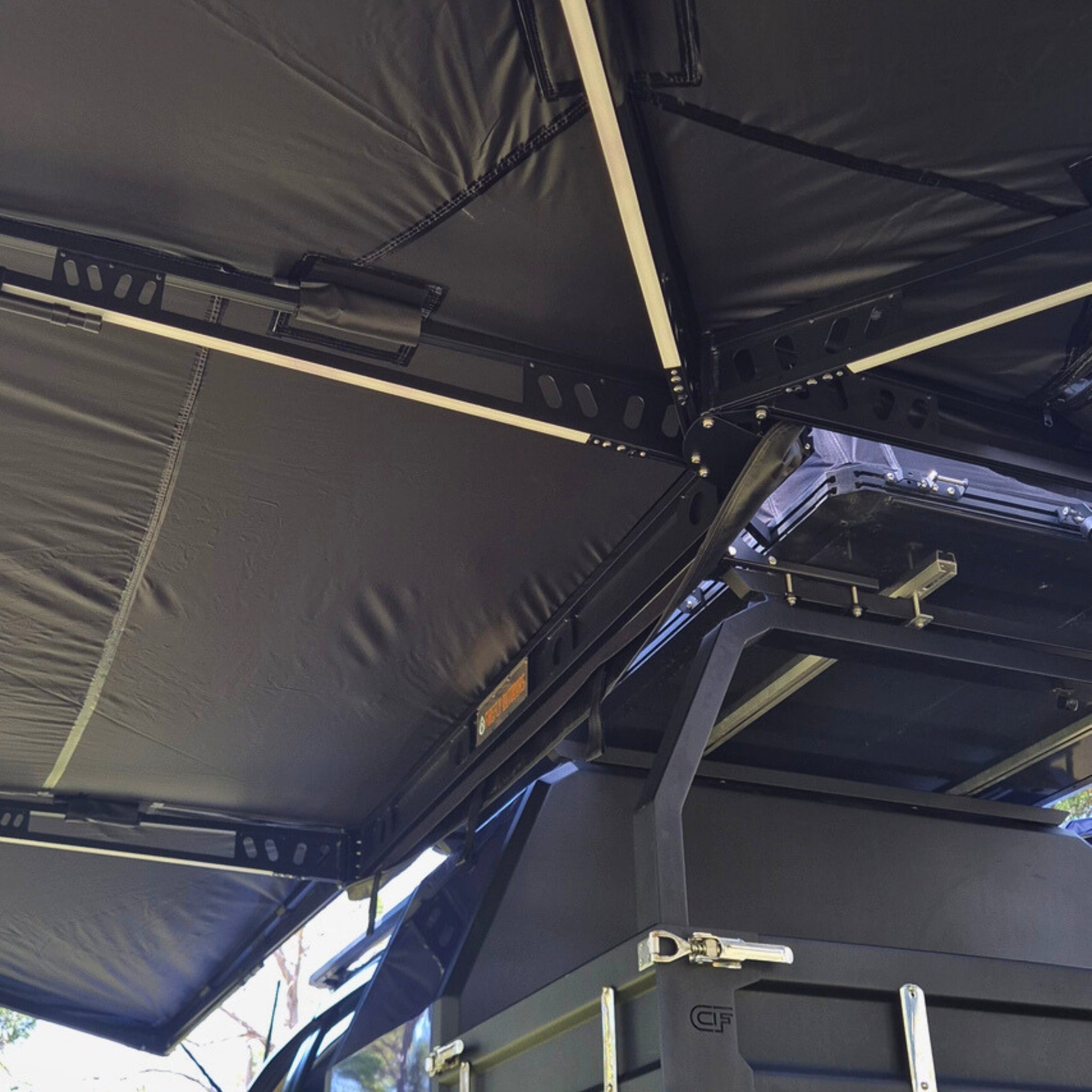 Firefly Outdoors - 2.5m XL 270 Awning with D-Zip