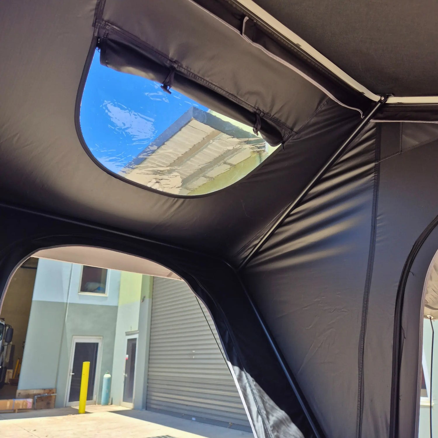 X-Fire Hardshell Rooftop Tent + 300W Solar